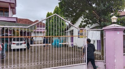 Tim Labfor Polda Jawa Timur Datangi Lokasi Pasutri Korban Pembunuhan di Tulungagung