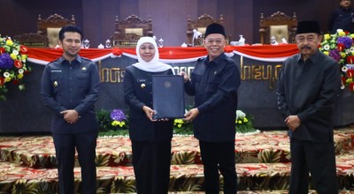 DPRD Jatim Setujui LPJ APBD Tahun Anggaran 2022, Khofifah: Alhamdulillah