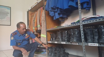 Cerita Pilu Damkar Lamongan, Kerap Dihujat Kambing Hitam Kebakaran