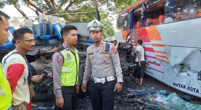 Kecelakaan Bus Eka Tabrak Sugeng Rahayu di Ngawi, Saksi: Sopir Terlempar Keluar