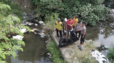 Geger Penemuan Mayat dan Motor dalam Sungai di Kediri