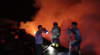 Rentang Sebulan, Pabrik Triplek di Kedungpring Lamongan Terbakar Lagi