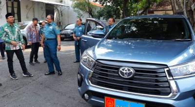 Pemkab Sidoarjo Hibahkan 22 Unit Mobil Dinas untuk TNI AL