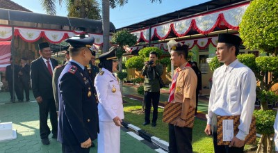 142 WBP Lapas Bojonegoro Terima Remisi Kemerdekaan, Diserahkan Langsung Bupati Anna