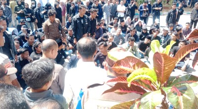 Trending Topik Pekan Ini, Ada Persik Kediri, Bus Trans Jatim Hingga Pemkot Surabaya