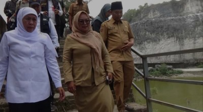 Kunjungi Bukit Jaddih Bangkalan, Khofifah: Tarif Parkir Harus Dibenahi