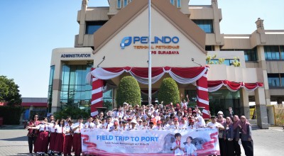 Pelindo Peti Kemas Ajak 90 Pelajar SD Berkeliling Pelabuhan