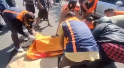 Pengendara Motor Tewas usai Tabrak Penyeberang di Jalan Mastrip Surabaya