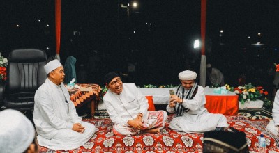 Begini Doa Pengasuh Ponpes Al-Qodiri Jember untuk Ahmad Fauzi