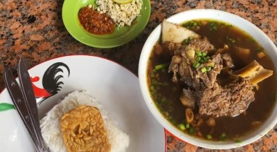 5 Rekomendasi Warung Rawon Surabaya, Kuliner Sup Terenak di Dunia