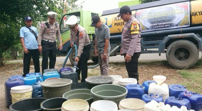 5 Desa Alami Kekeringan, Polres Tulungagung Kirim Ratusan Ribu Liter Air Bersih
