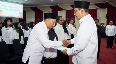 Serahkan SK PPPK dan Lantik PNS Fungsional, Gus Ipul: Perkuat Tekad Berikan Terbaik untuk Bangsa