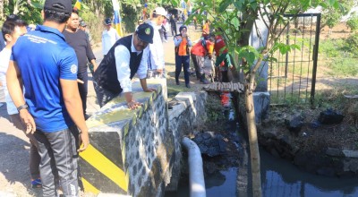 Wali Kota Gus Ipul Turun Langsung Tinjau Kerja Bakti Warga