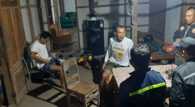 2 Perahu Tergulung Ombak di Perairan Pantai Gladak Tulungagung, 4 ABK Hilang