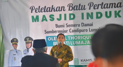 Cak Thoriq Realisasikan Seragam Gratis untuk 129.601 Pelajar di Lumajang