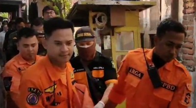 Mayat Bocah Ditemukan Pemancing Mengapung di Pinggir Sungai Wonokromo