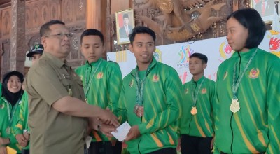 Turun Peringkat ke-27, Atlet Kontingen Tulungagung Dapat Bonus Ratusan Juta