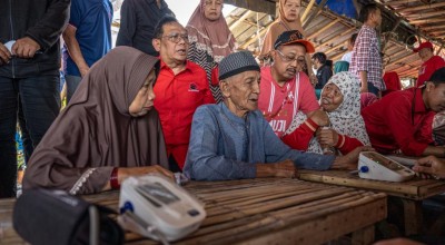 Warga Surabaya Antusias Ikuti Pengobatan Gratis Kapal Laksamana Malahayati
