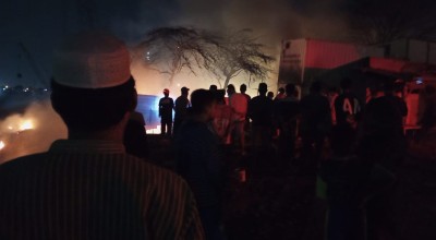 Gara-gara Bakar Sampah, Gudang Pemotongan Kapal di Bangkalan Tersambar
