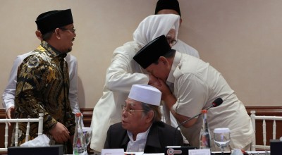 Disebut Pailit, Air Garam Makan Korban, Prabowo dengan Kiai NU