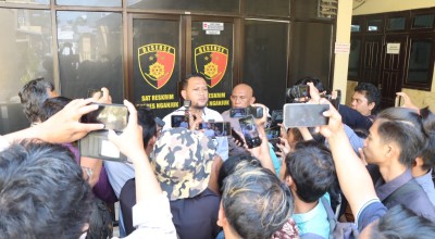 Wartawan Dikepruk Botol, 2 Warga Jombang Diringkus Polres Nganjuk