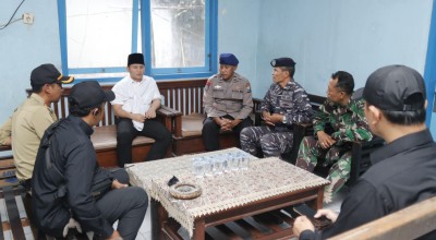 Pencarian 8 Nelayan Hilang Dihentikan, Bupati Arifin: Pemantauan melalui Society Community