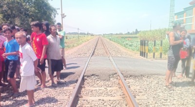 Kereta Api Serempet Motor di Kediri, Pengendara Tewas di Lokasi