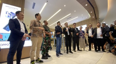 Gus Iqdam Hadiri Peresmian Experience Store Kediri, Mau Jadi Pengusaha Handphone?
