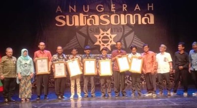 7 Peraih Anugerah Sutasoma Balai Bahasa Jatim, Siapa Saja Mereka?