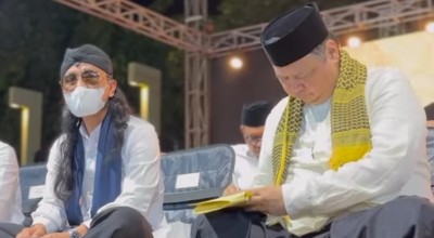 Airlangga Hartarto Rayakan Maulid Nabi di Tuban Bareng Gus Miftah, Ini Pesannya