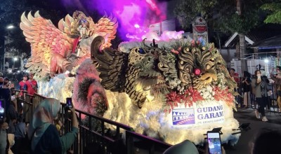 Kediri Nite Carnival 2023 Pecah, Romansa Rama dan Shinta GG Sihir Warga