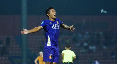 30 Senti, Persela Kandaskan Gresik United, M Khanafi Brace Lagi