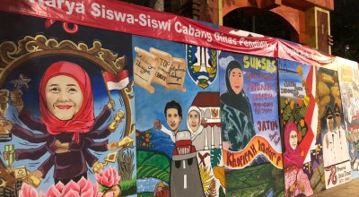 2.376 Mural Tema Khofifah-Emil Karya Siswa se-Jatim Pecahkan MURI