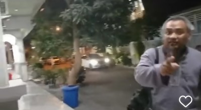 Viral! Pria Marahi Takmir Masjid di Surabaya karena Main Rebana: Munkar