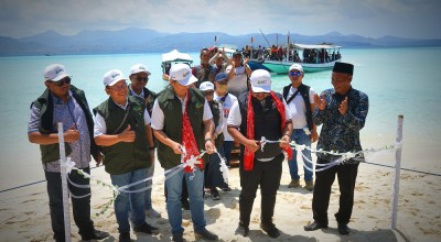Petrokimia Gresik Kembangkan Perekonomian Pulau Gili Bawean melalui Program Bakti Pelosok Negeri