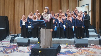 We Will Not Go Down Mengalun di Wisuda Universitas Muhammadiyah Gresik, Dukung Palestina