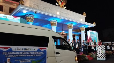 Gubernur Khofifah Berangkatkan Tim Yankes ke Pulau Kangean, Tangani 720 Pasien