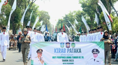 Kirab Pataka Jer Basuki Mawa Beya Singgah di Kota Pasuruan