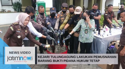 Video: Kejari Tulungagung Lakukan Pemusnahan Barang Bukti Pidana Hukum Tetap
