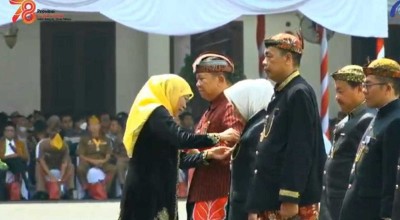 Wali Kota Mojokerto Ning Ita Raih Penghargaan Jer Basuki Mawa Beya Emas