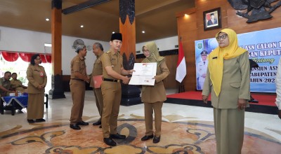 108 PNS dan 1 PPPK Pemkab Trenggalek Terima SK Purna Tugas, Ini Pesan Mas Ipin