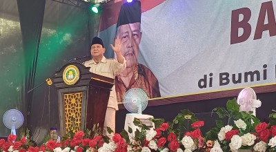 Sowan ke Ponpes Sunan Drajat Lamongan, Prabowo Bicara Hilirisasi Era Jokowi