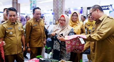 Pacu Pertumbuhan, DPMPTSP Kabupaten Gresik Gelar Pameran Investasi Industri dan UMKM
