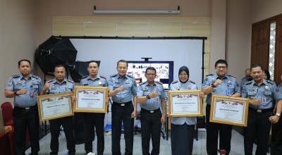 41 Satker Kemenkumham Jatim Raih Penghargaan Pelayanan Publik Berbasis HAM