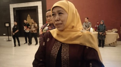 Gubernur Khofifah Ingatkan Kepala Desa di Jawa Timur tentang Netralitas ASN dalam Pemilu