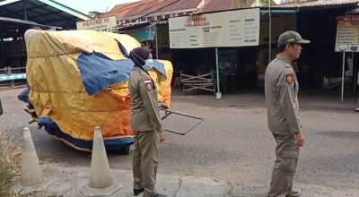 Jelang Laga Madura United Vs Persib, Puluhan Gerobak di SGB Ditertibkan