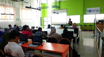 Jagoan Hosting Gandeng Dinkop dan UKM Jatim Bantu UMKM Pahami Pemasaran Digital