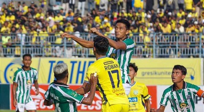 Gresik United Takluk 1-2 dari Deltras di Stadion Gelora Joko Samudro