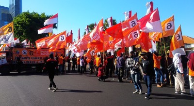 Buruh Demo di Grahadi Surabaya, Tuntut Kenaikan UMP Jatim 15 Persen