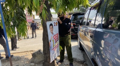 Petugas Gabungan di Ponorogo Tertibkan APK dan Sosialisasi Liar